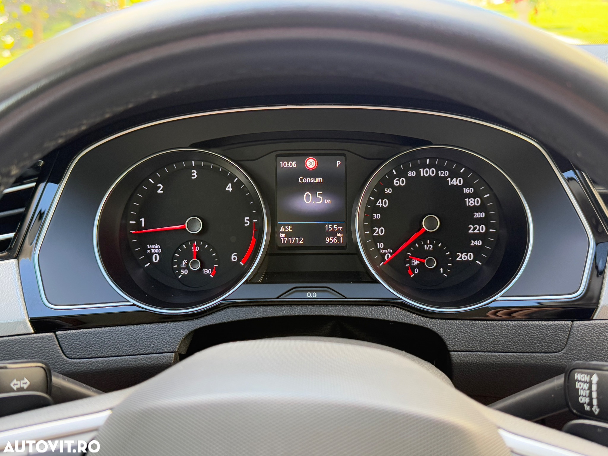 Volkswagen Passat Variant 2.0 TDI DSG Business - 18