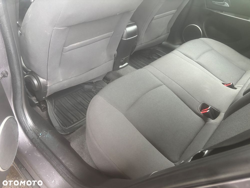 Chevrolet Cruze 1.6 LT - 28