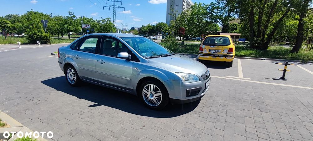 Ford Focus 1.6 16V Ghia - 5
