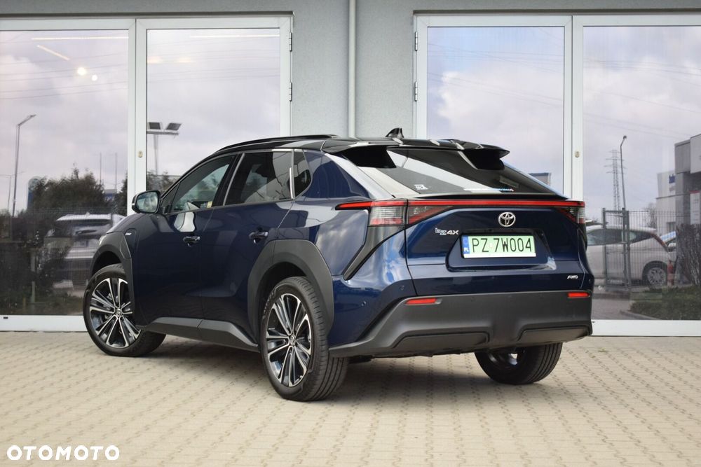 Toyota bZ4X 71.4kWh 4x4 Executive - 3