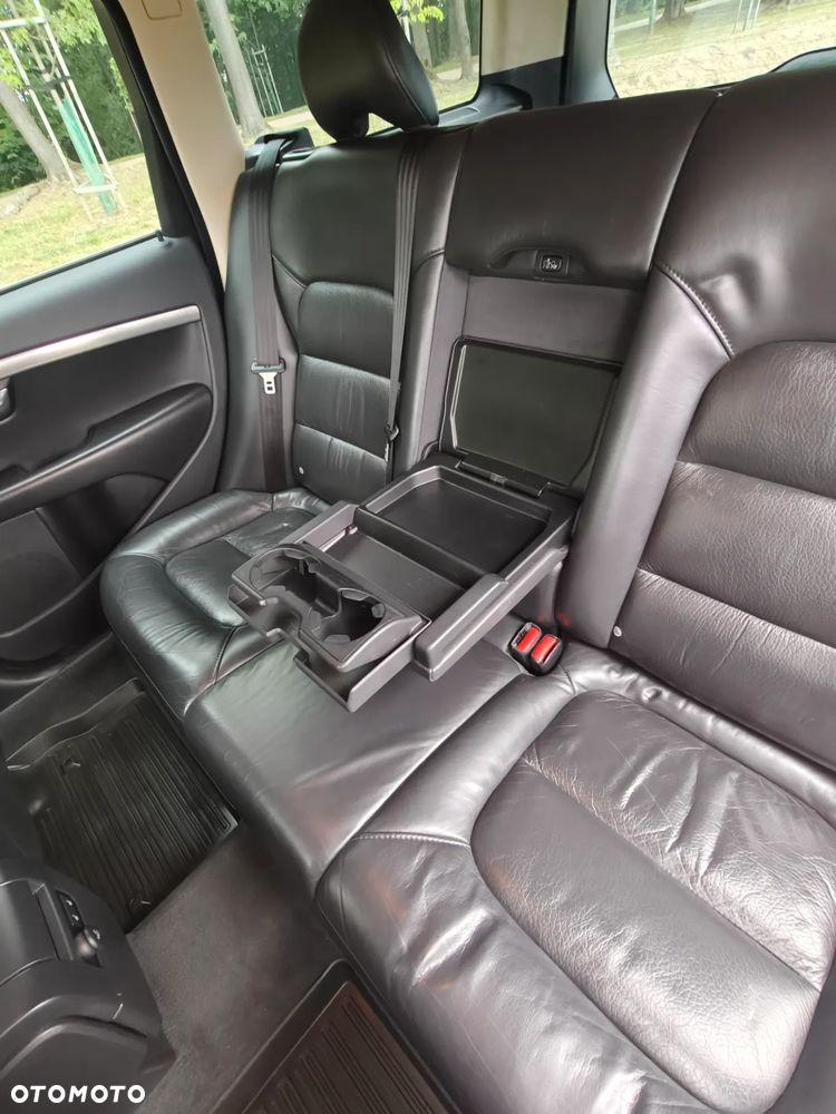 Volvo V70 2.5T Summum - 11