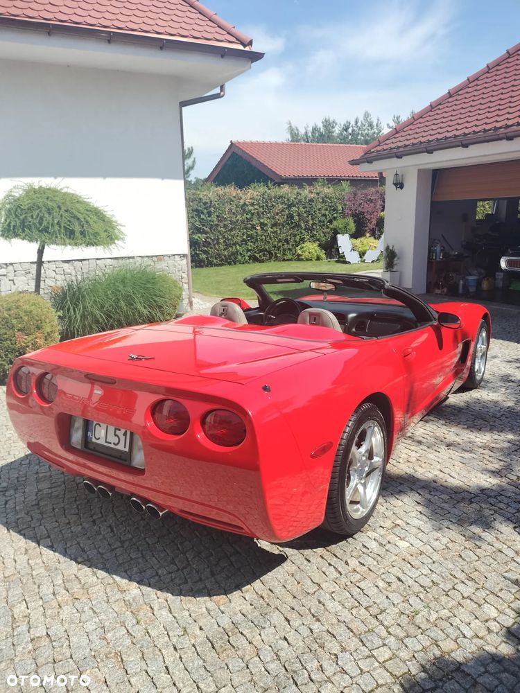 Chevrolet Corvette - 8