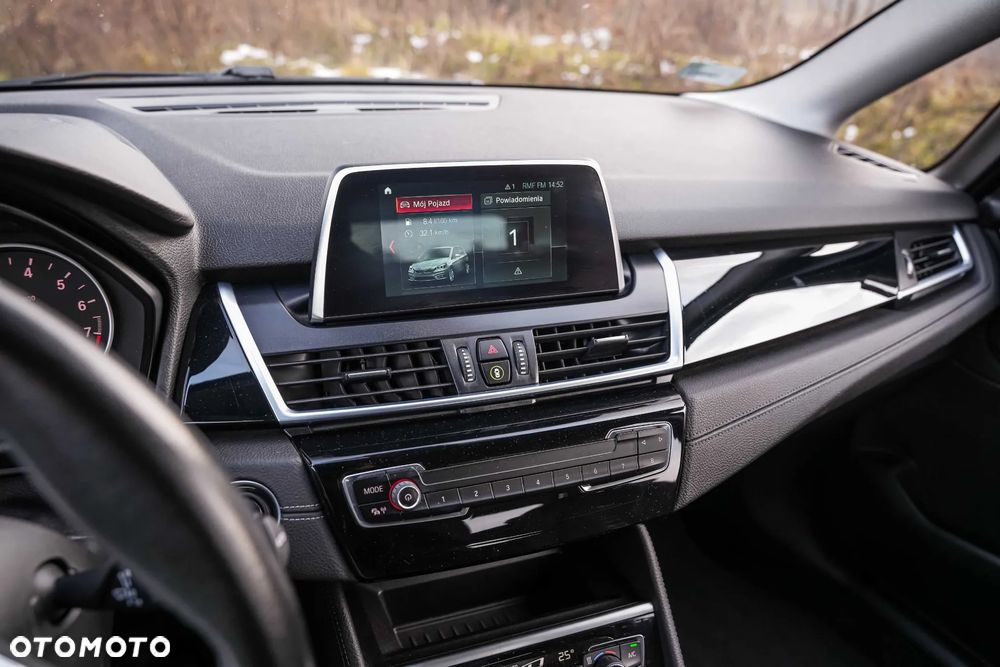 BMW Seria 2 218i Sport Line - 18