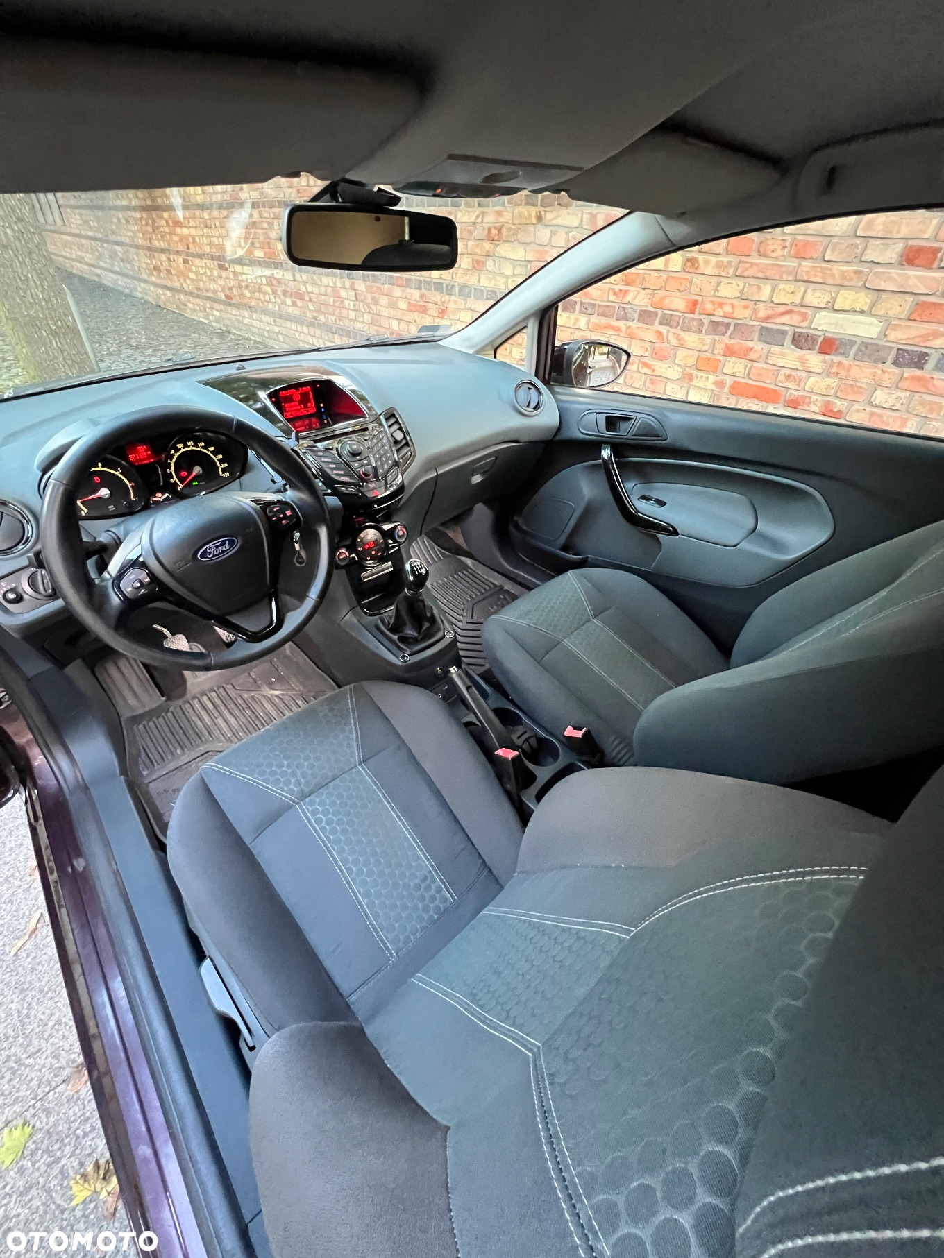 Ford Fiesta 1.4 Titanium - 24