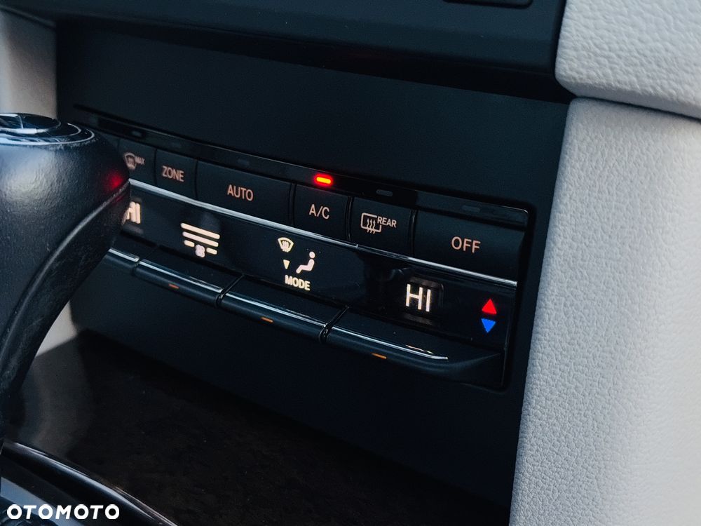 Mercedes-Benz Klasa E 200 BlueEFFICIENCY 7G-TRONIC Elegance - 14