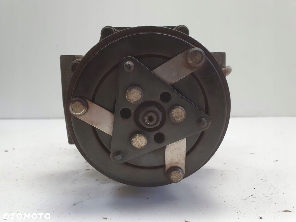 SPRĘŻARKA KLIMATYZACJI Volvo V60 S60 II 1.6 D2 _ pompa 31348213 - 3