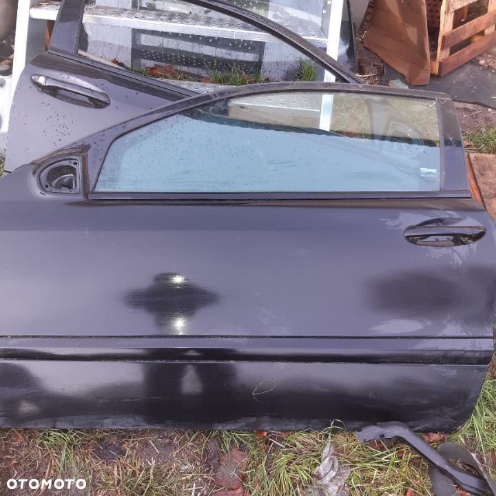 DRZWI PRZEDNIE LEWE KIEROWCY MERCEDES C KLASA COUPE LIFT - 1