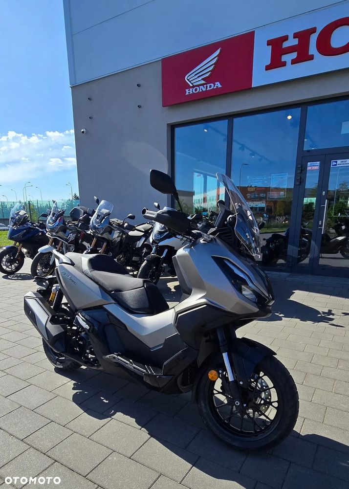 Honda ADV350 - 6