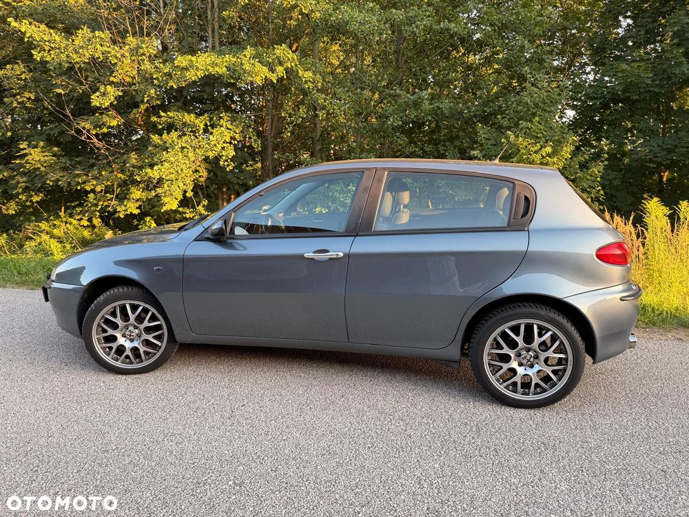 Alfa Romeo 147 - 26