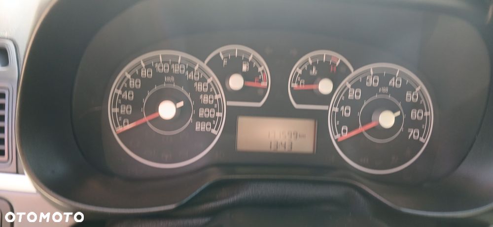 Fiat Punto 1.4 16V Dynamic - 19