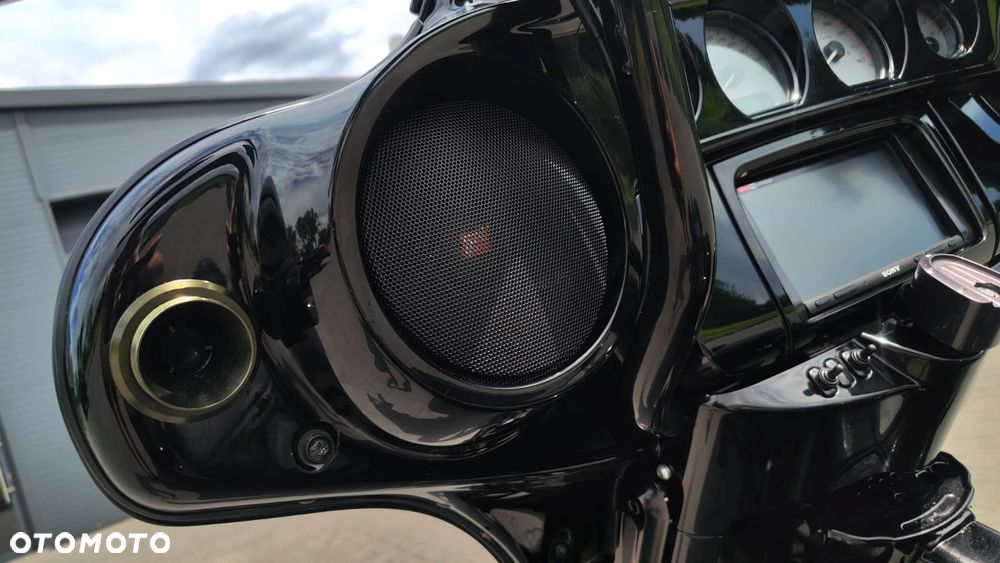 Harley-Davidson Touring Street Glide - 16