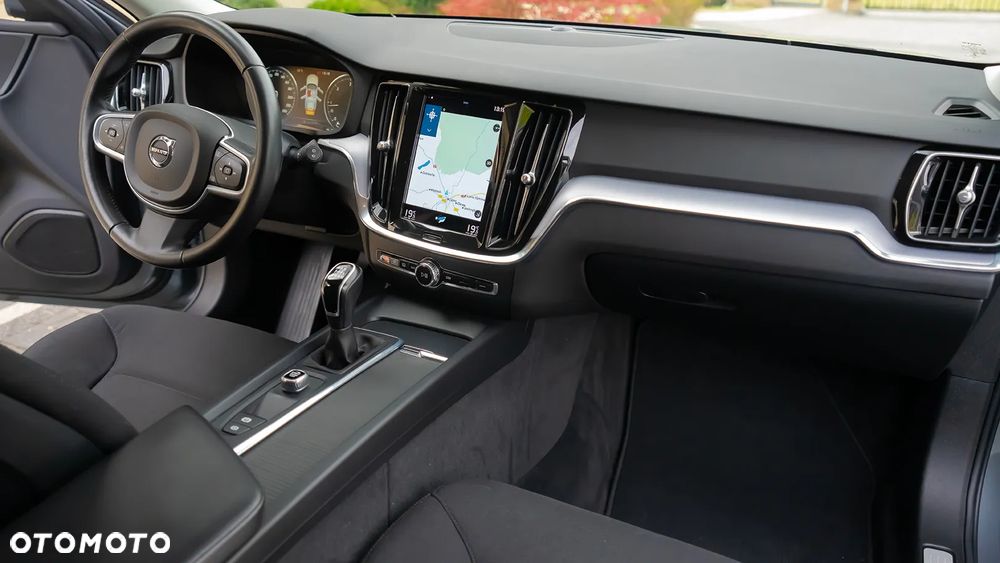 Volvo V60 D3 Drive-E Momentum - 32