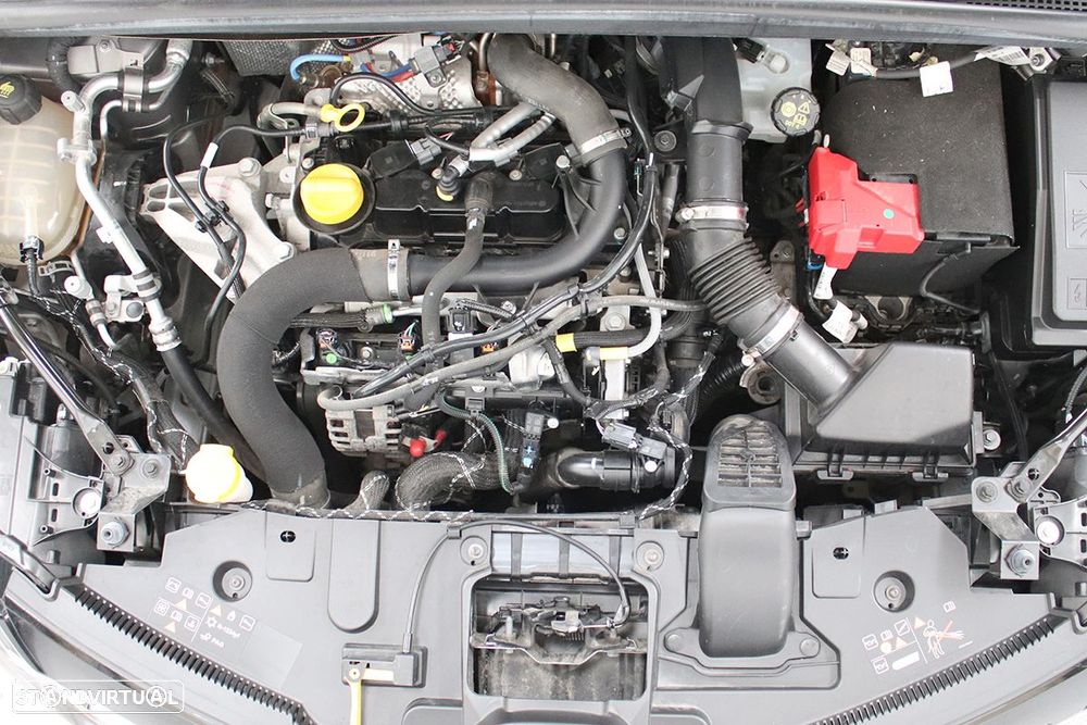 Renault Captur 1.0 TCe Techno Bi-Fuel - 24