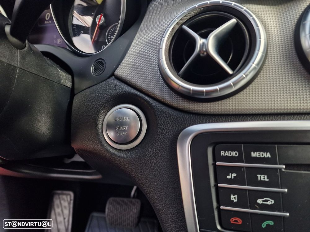 Mercedes-Benz CLA 200 Urban Aut. - 28