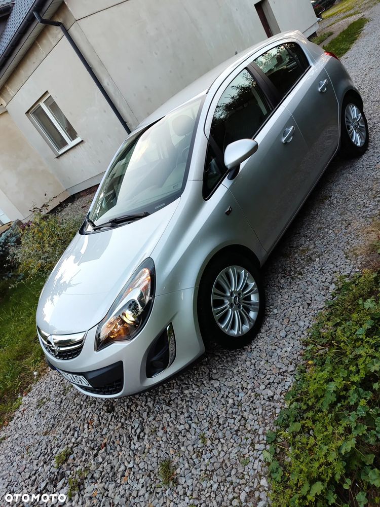 Opel Corsa 1.4 16V Cosmo - 21