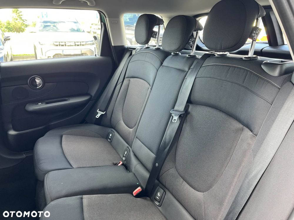 MINI Clubman One - 17