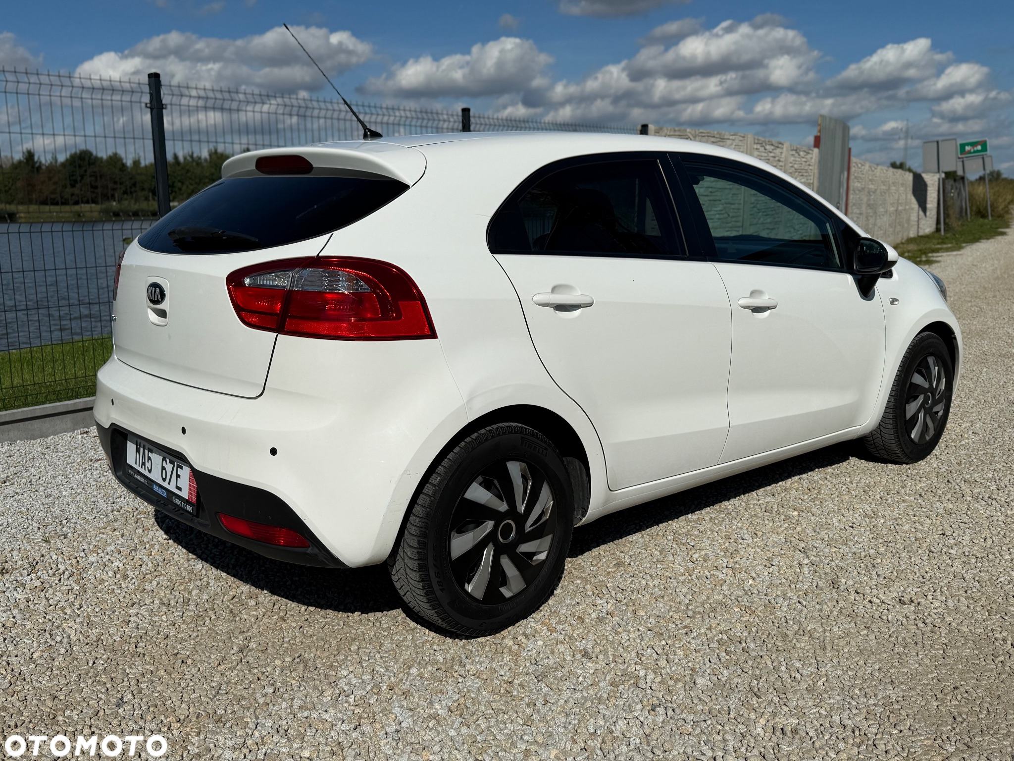 Kia Rio 1.2 Attract - 4