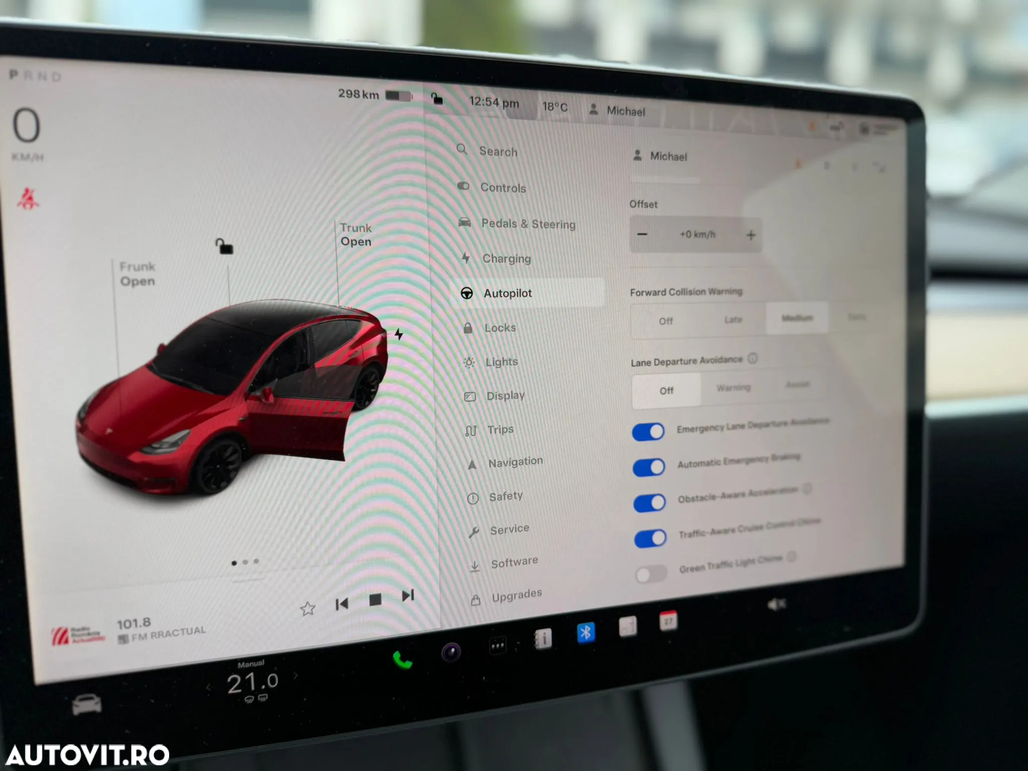 Tesla Model Y Long Range Dual Motor AWD - 22