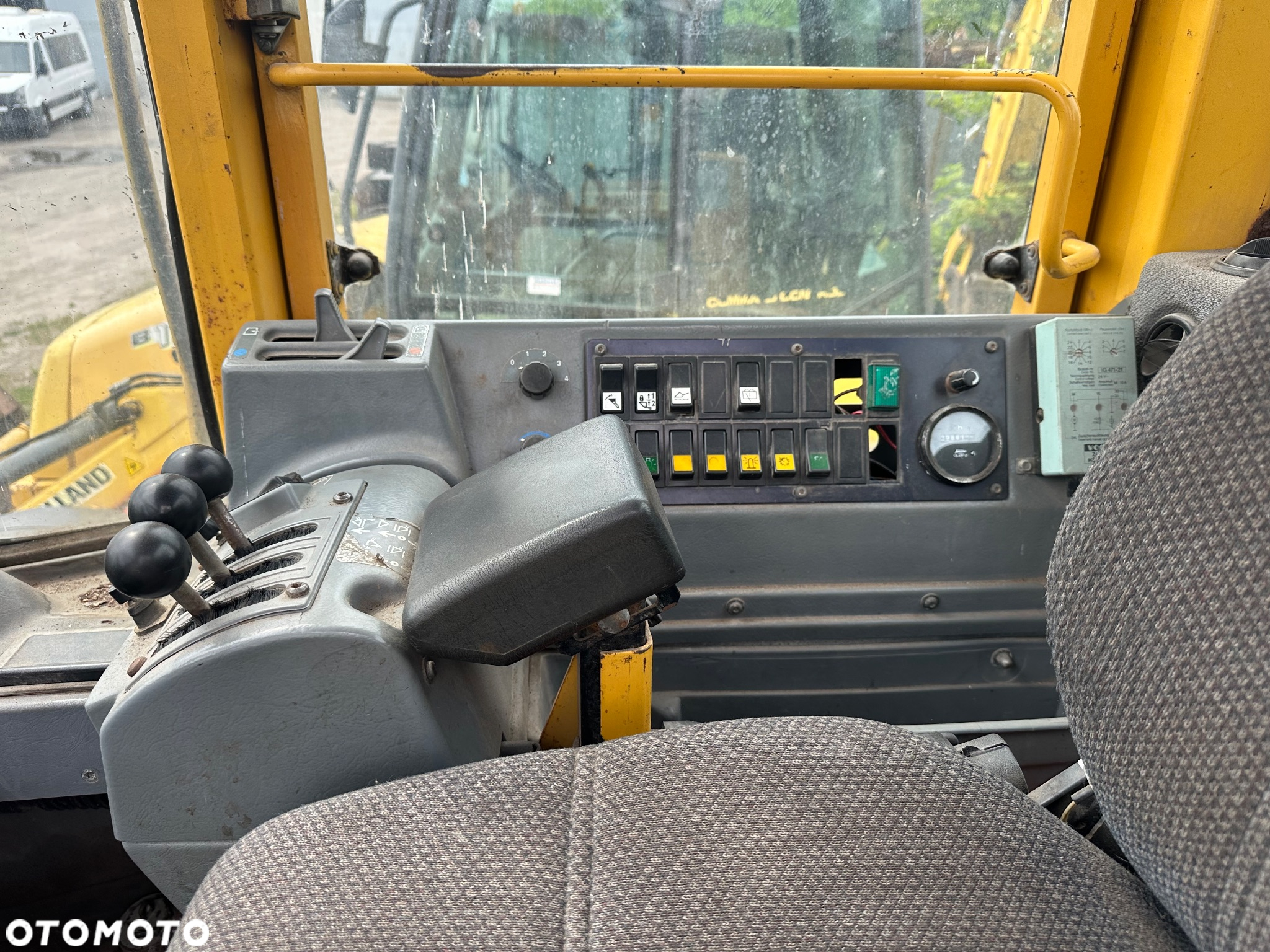 Volvo L70B 2m3 4x4 3 wajchy - 6