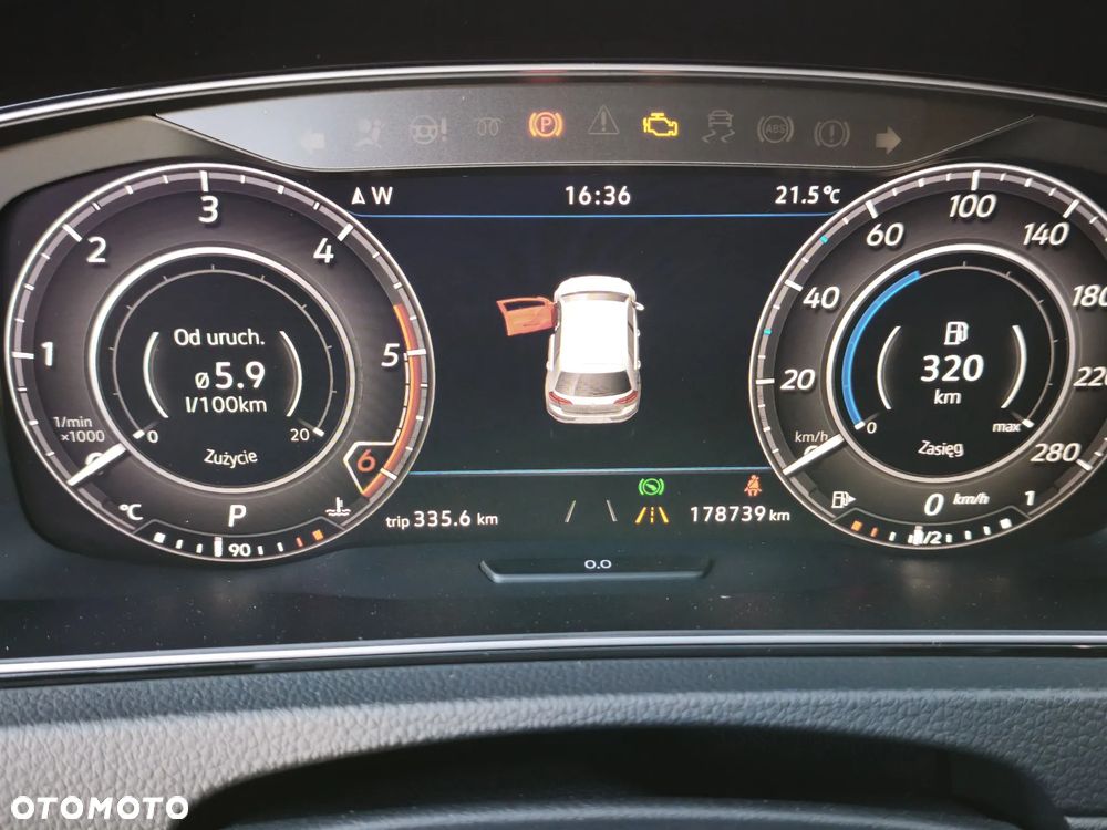 Volkswagen Golf - 10