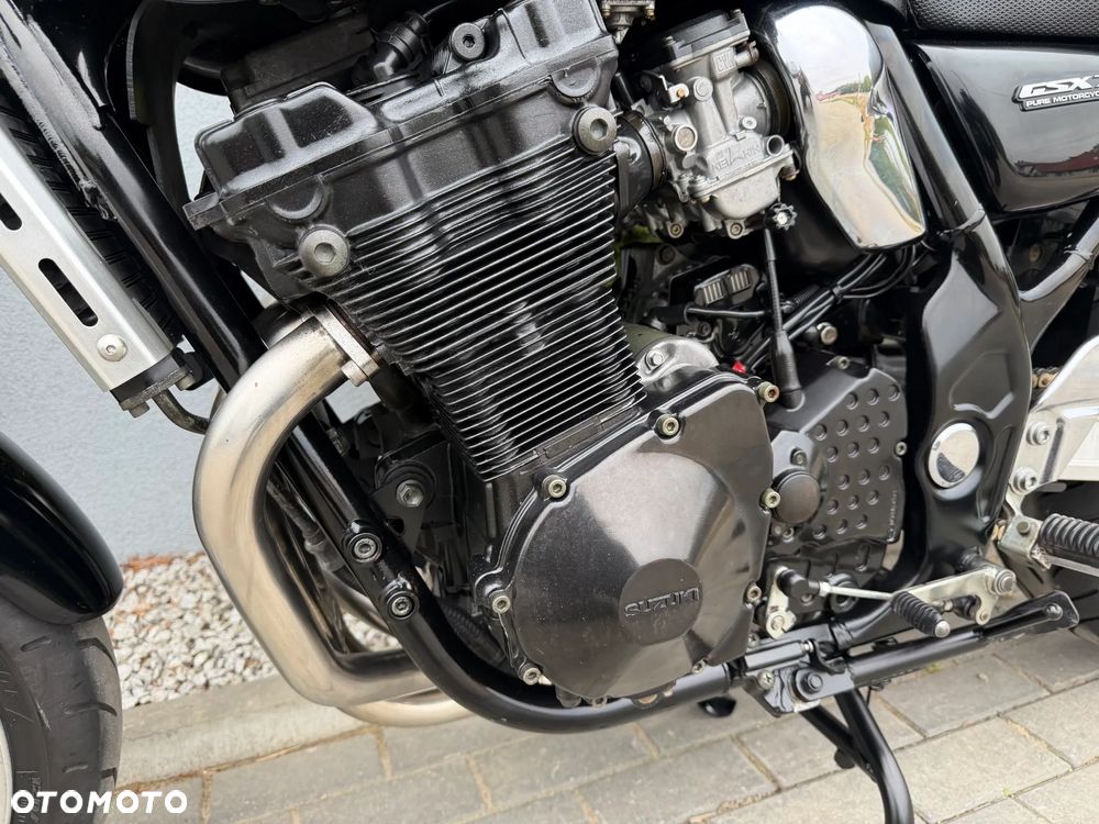 Suzuki GSX - 31