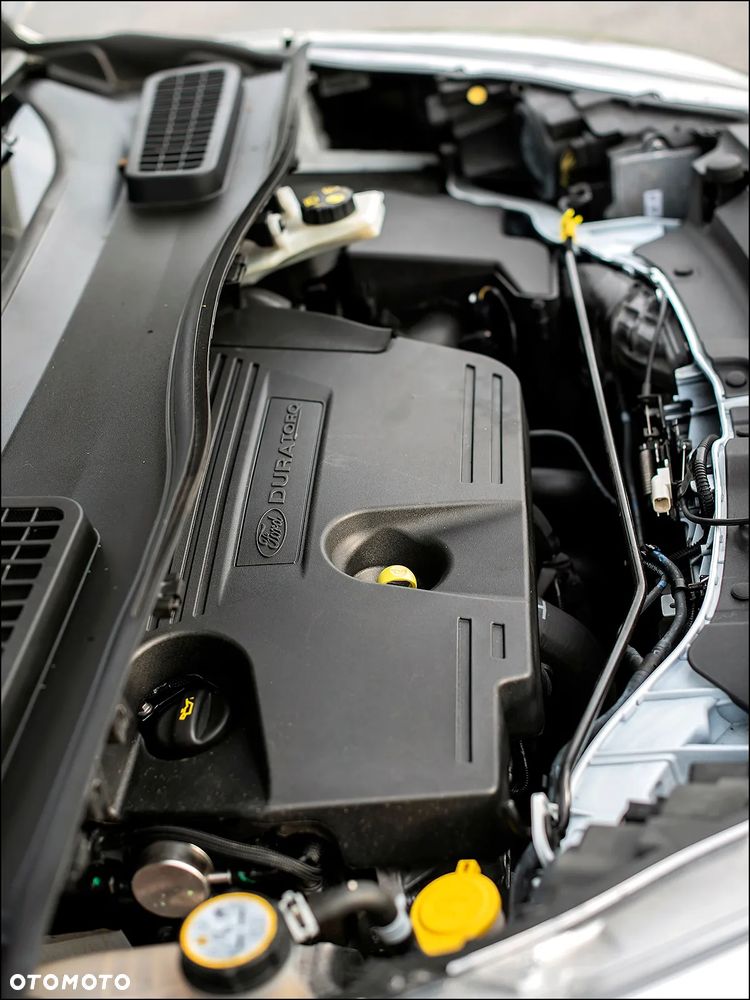 Ford Kuga - 38