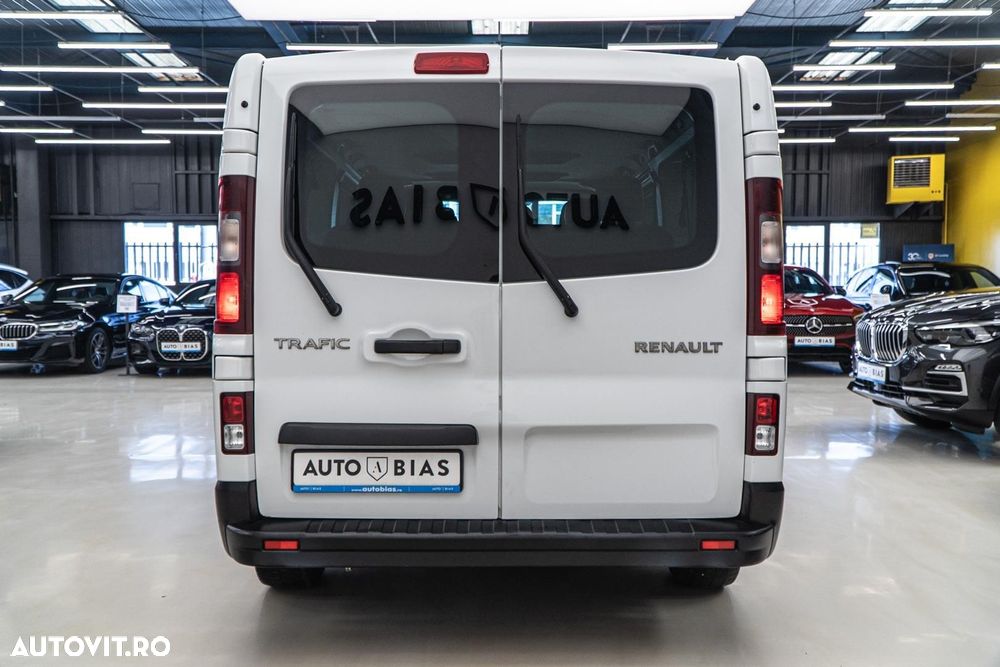 Renault Trafic 2.0 Blue dCi 150 S&S L2 8+1 Zen - 26