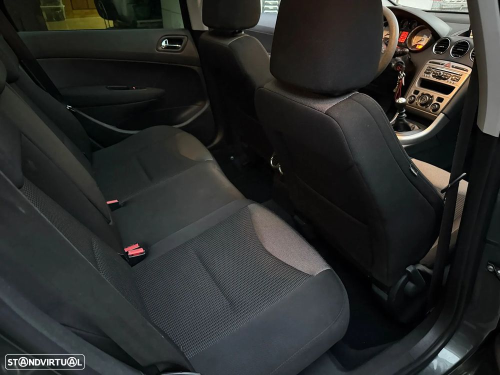 Peugeot 308 SW 1.6 e-HDi Active CVM6 - 21