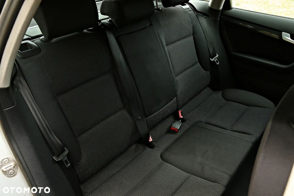 Audi A3 Sportback 2.0 TDI Ambiente - 9