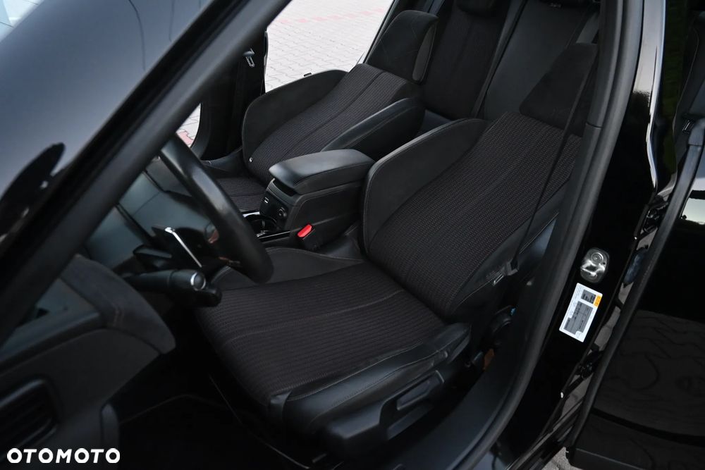DS Automobiles DS 3 Crossback 1.5 BlueHDi Performance Line + - 33