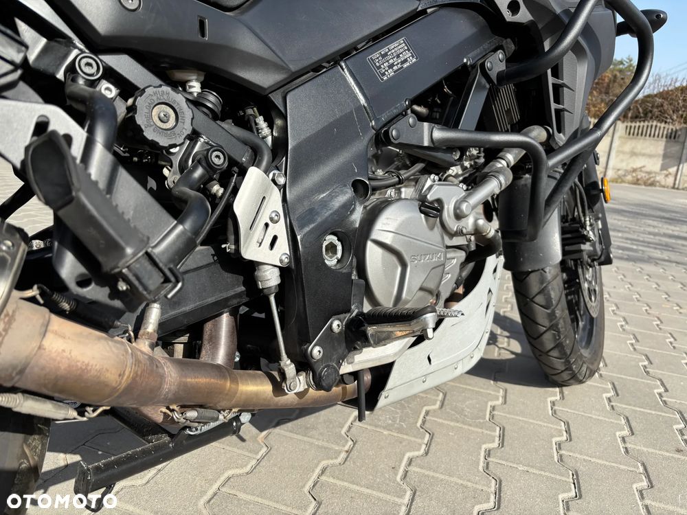 Suzuki V-STROM - 8