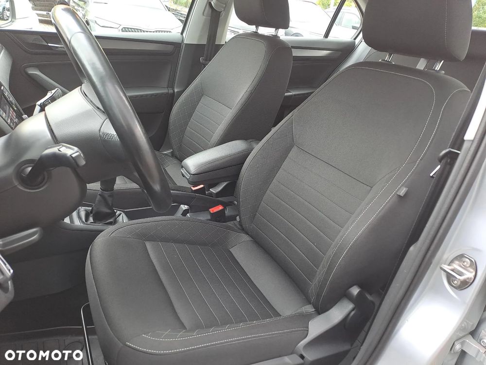 Skoda RAPID 1.0 TSI Ambition - 17