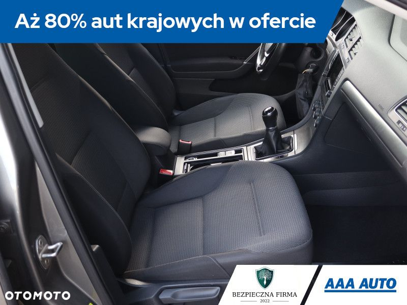 Volkswagen Golf - 10