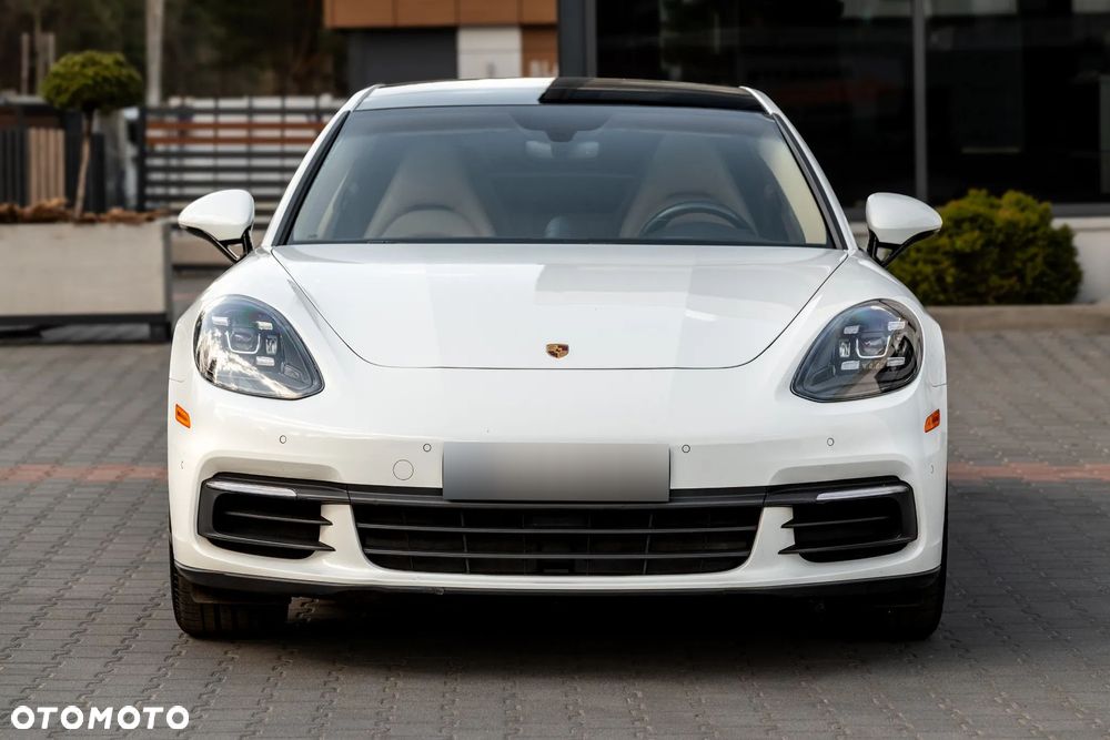 Porsche Panamera Standard - 2