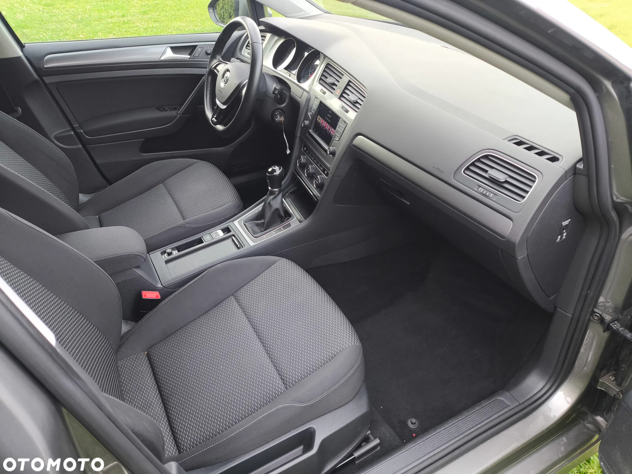 Volkswagen Golf VII 1.6 TDI BMT Trendline - 18