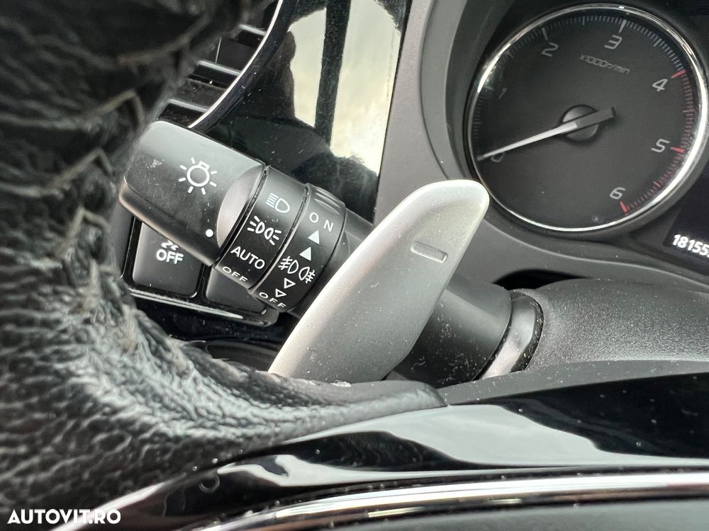 Mitsubishi Outlander - 13