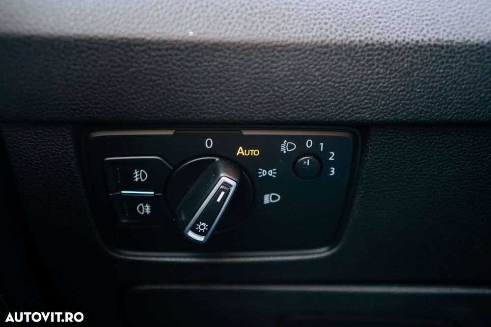 Volkswagen Passat Variant 2.0 TDI DSG (BlueMotion Technology) Comfortline - 23