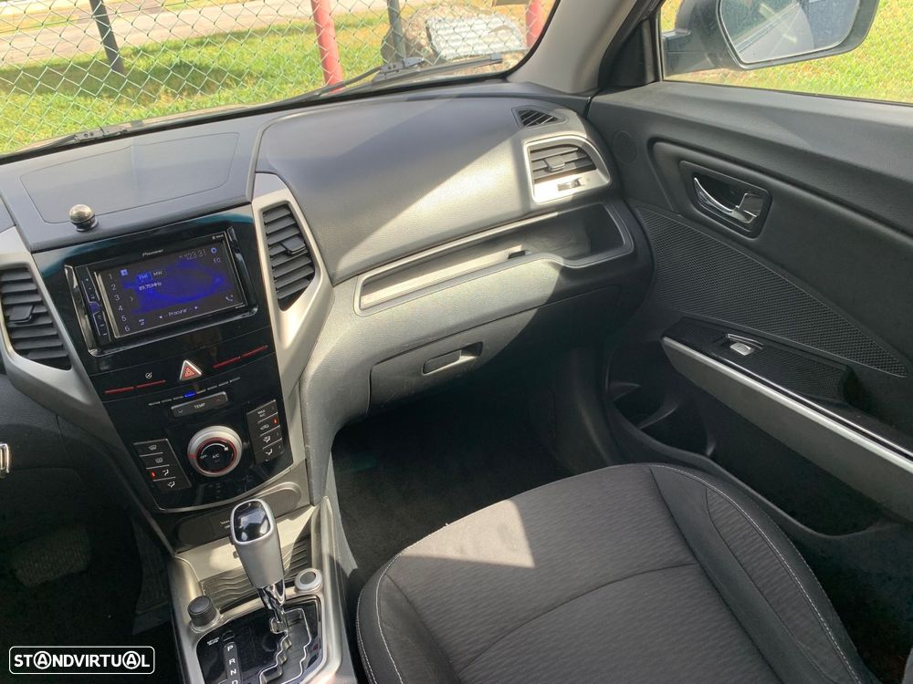 SsangYong Tivoli - 57