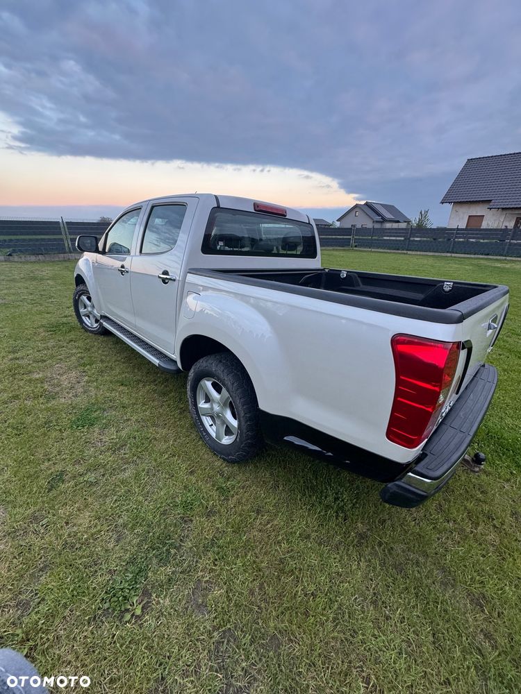 Isuzu D-Max 4x4 Double Cab Custom - 4
