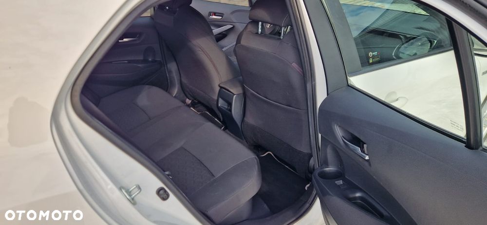 Toyota Corolla - 10