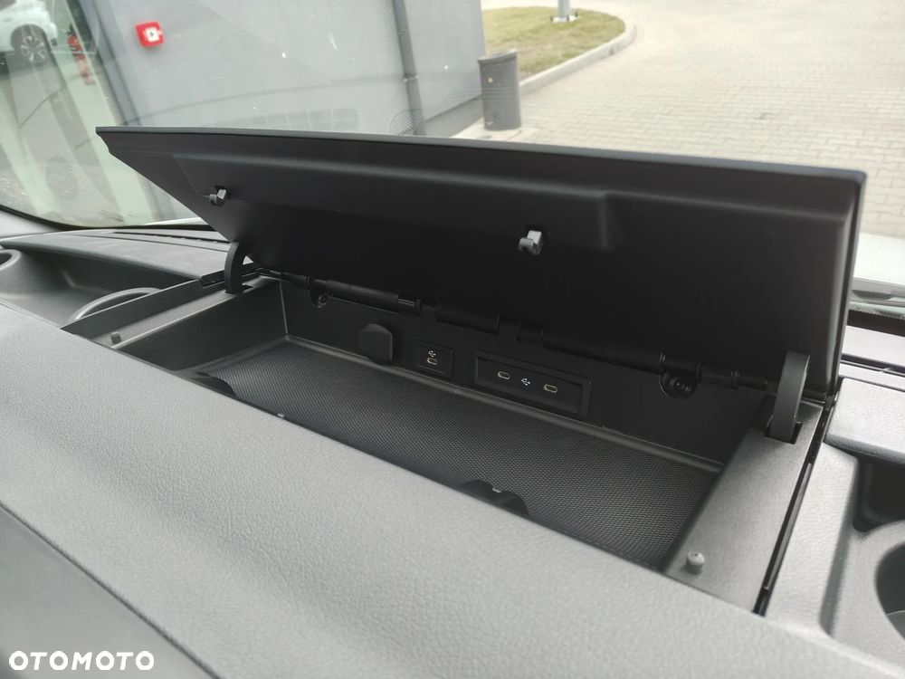 Mercedes-Benz Sprinter - 22