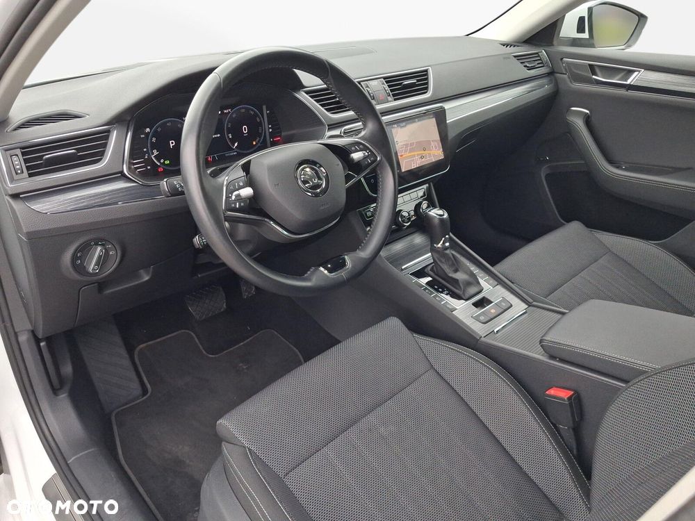 Skoda Superb 2.0 TDI SCR Style DSG - 11