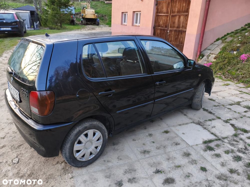 Volkswagen Polo 1.4 Basis - 3