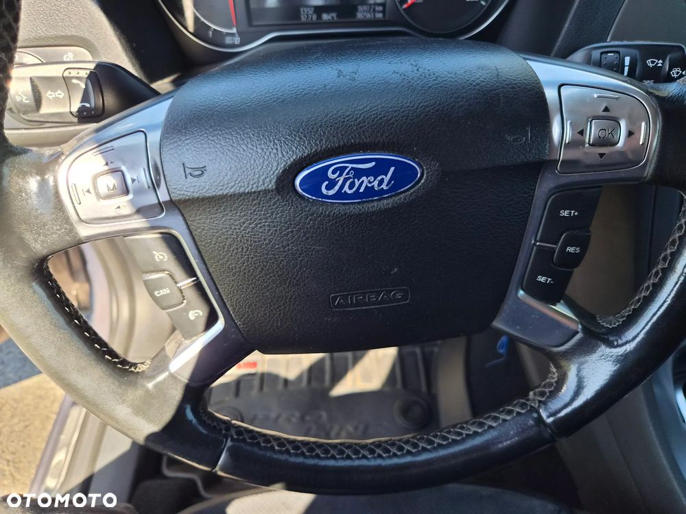 Ford Mondeo - 9