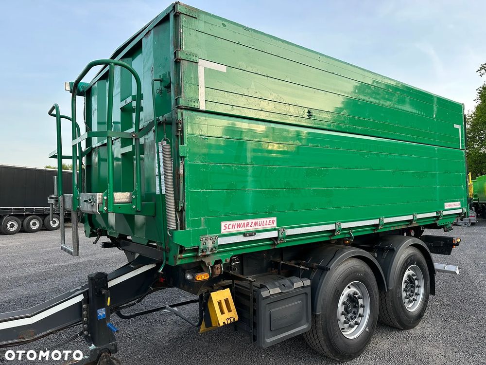 Schwarzmuller TKIA 2/E Trzystronny wywrot do zboża