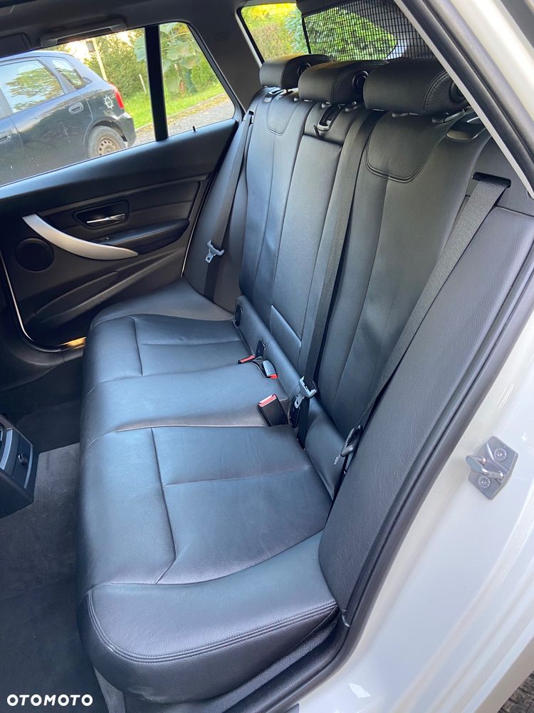 BMW Seria 3 318d Sport Line - 6