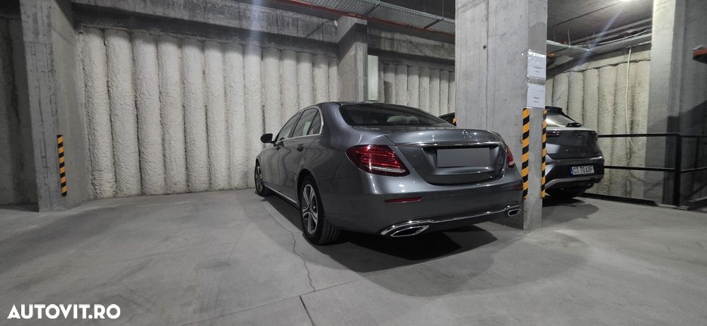 Mercedes-Benz E 220 d 4MATIC Aut. - 39