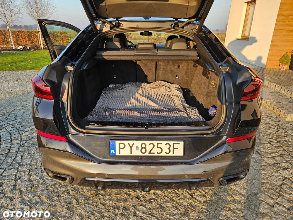 BMW X6M - 12