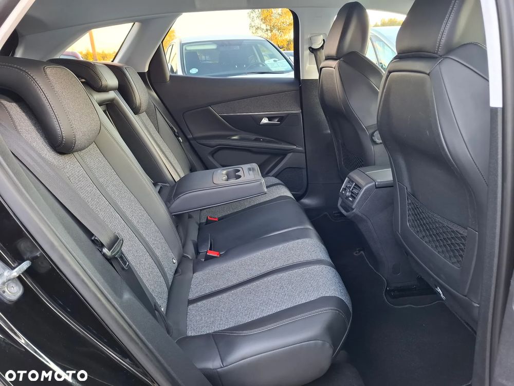 Peugeot 3008 1.5 BlueHDi Allure Pack S&S - 25