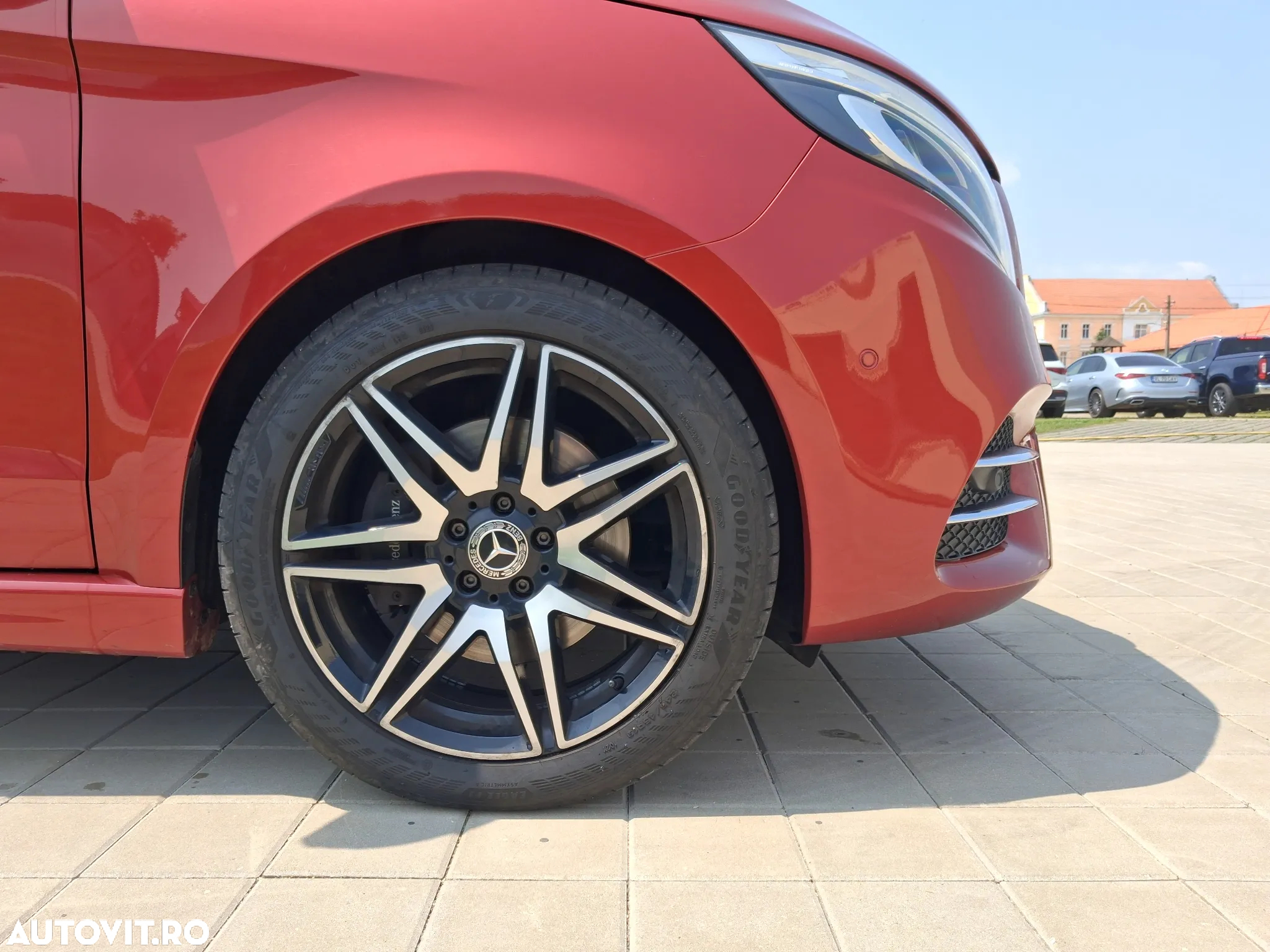 Mercedes-Benz V 300 d Combi Lung 237 CP RWD 9AT - 4